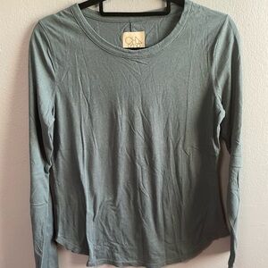 NWT Chaser long sleeves crewneck lounge top. Size Small.